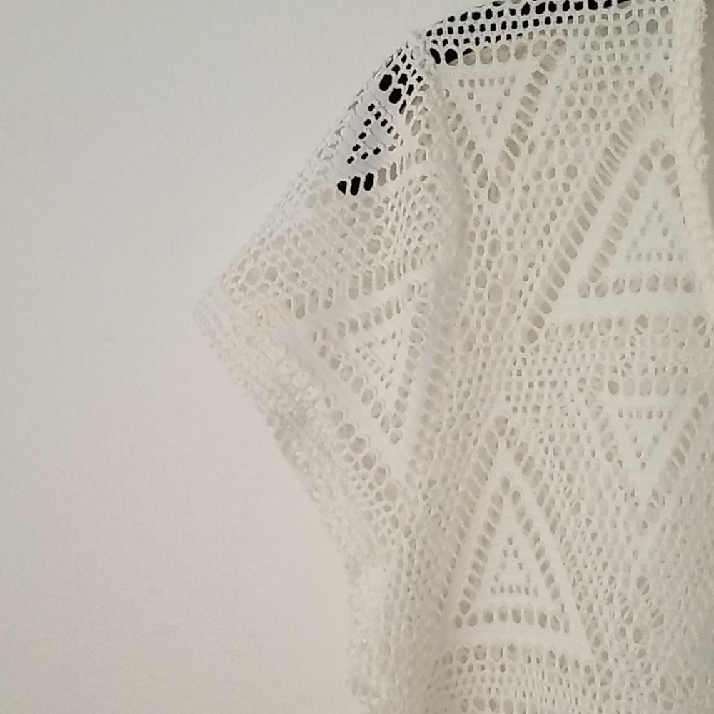 Delia's White Open Weave Crop Top in Size Large - Picture 5 of 10
